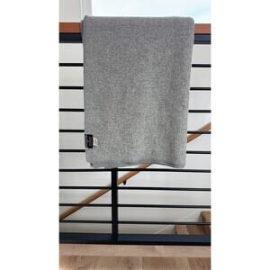 Pendleton Home 100% Wool Blanket – Gray – 64" x 92" – Like New